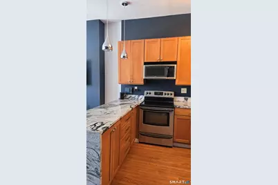 556 Chapel Street #APT 3, New Haven, CT 06511 - Photo 5