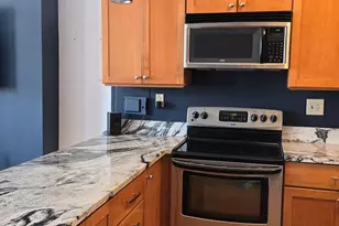 556 Chapel St, New Haven, CT 06511 - Photo 5