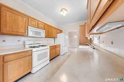 177 Thistle Pond Drive #177, Bloomfield, CT 06002 - Photo 5