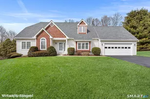 177 Thistle Pond Dr, Bloomfield, CT 06002 - Photo 1