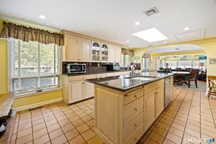 112 Bittersweet Hill, Wethersfield, CT 06109 - Photo 9