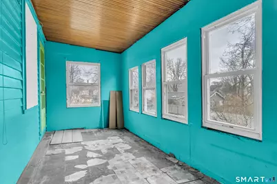 21 North Washington Avenue, East Lyme, CT 06357 - Photo 15