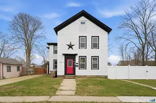 21 N Washington Ave, East Lyme, CT 06357 - Photo 1