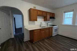 113 Spring St, Bridgeport, CT 06608 - Photo 5