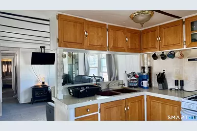 17 Montauk Road, East Hartford, CT 06118 - Photo 5