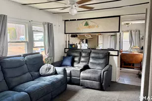 17 Montauk Rd, East Hartford, CT 06118 - Photo 3