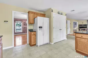 11 Jeanetti Dr, Derby, CT 06418 - Photo 13