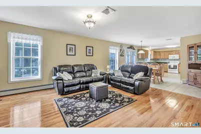 11 Jeanetti Drive, Derby, CT 06418 - Photo 9
