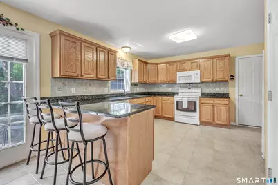 11 Jeanetti Drive, Derby, CT 06418 - Photo 11