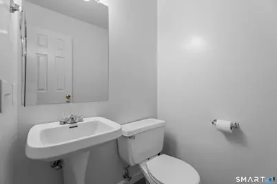 213 Oakland Street #APT D, Manchester, CT 06042 - Photo 11