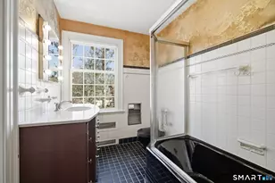 2095 Chapel St, New Haven, CT 06515 - Photo 25