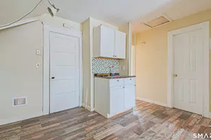 437 Dixwell Ave, New Haven, CT 06511 - Photo 13