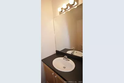 32 Oakwood Avenue #5, Norwalk, CT 06850 - Photo 5