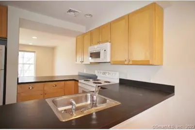 32 Oakwood Avenue #5, Norwalk, CT 06850 - Photo 3