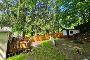 30 Pond St, Naugatuck, CT 06770 - Photo 35