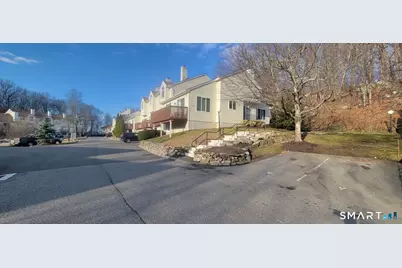 166 Old Brookfield Road #31-4, Danbury, CT 06811 - Photo 33