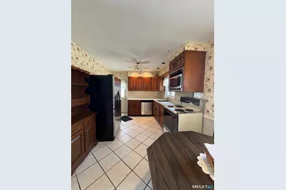 219 Oakwood Drive, Fairfield, CT 06824 - Photo 5