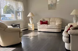 219 Oakwood Dr, Fairfield, CT 06824 - Photo 3