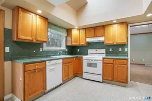 4 Wilson St, New Fairfield, CT 06812 - Photo 7