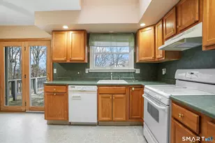 4 Wilson St, New Fairfield, CT 06812 - Photo 9