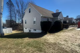 105 Crown St, Bristol, CT 06010 - Photo 3