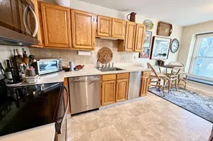 16 Fawn Ridge Ln, Wilton, CT 06897 - Photo 3