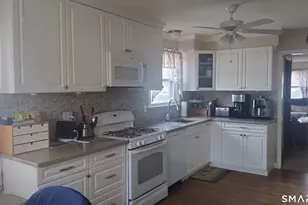 133 Evelyn St, Stratford, CT 06615 - Photo 17