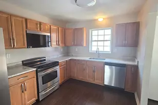 15 Mc Donald Ave, Waterbury, CT 06710 - Photo 11