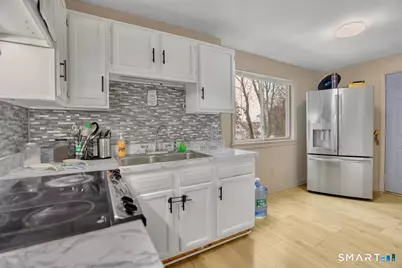 11 Welles Street, Waterbury, CT 06706 - Photo 9