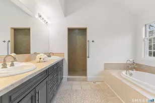 14 Windermere Ln, Stamford, CT 06902 - Photo 19