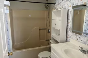 137 Judd Square, Wallingford, CT 06492 - Photo 11