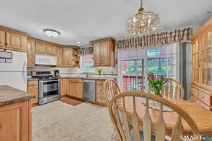 23 Fleetwood Dr, Danbury, CT 06810 - Photo 11