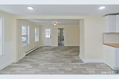 47 Maple Avenue, Enfield, CT 06082 - Photo 9