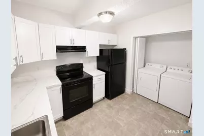379 Woodland Street #APT 2C, Hartford, CT 06112 - Photo 3