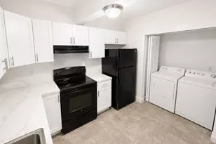 379 Woodland St, Hartford, CT 06112 - Photo 3