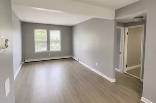 379 Woodland St, Hartford, CT 06112 - Photo 5