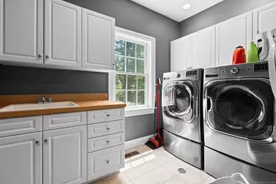 40 Wildwood Road, Stamford, CT 06903 - Photo 25