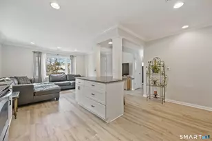 5 Sanford Pl, Stratford, CT 06615 - Photo 5