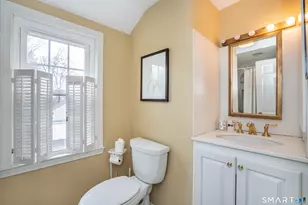 388 Fern St, West Hartford, CT 06119 - Photo 29