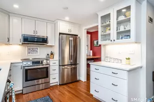 388 Fern St, West Hartford, CT 06119 - Photo 15