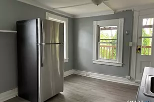 22 Hawthorne St, Norwich, CT 06360 - Photo 5