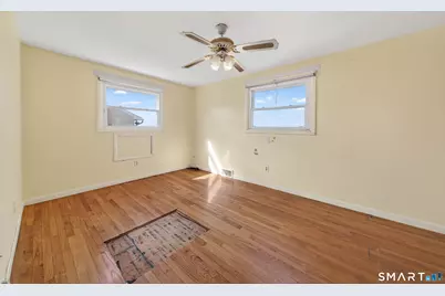 263 Purdy Road, Waterbury, CT 06706 - Photo 13