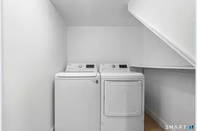 48 Lockwood Avenue #First Floor, Stamford, CT 06902 - Photo 15