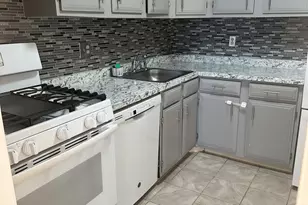 50 Greenhouse Rd, Bridgeport, CT 06606 - Photo 7