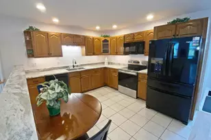 8 St George Pl, Newtown, CT 06482 - Photo 9