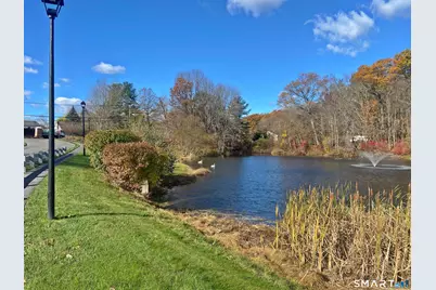 8 Saint George Place #8, Newtown, CT 06482 - Photo 5