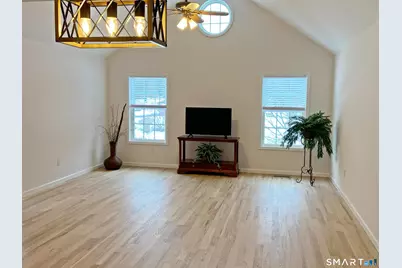 8 Saint George Place #8, Newtown, CT 06482 - Photo 11