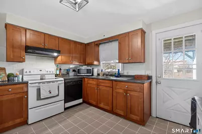 107 2nd Avenue, West Haven, CT 06516 - Photo 9