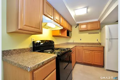 112 Knollwood Road, East Hartford, CT 06118 - Photo 33