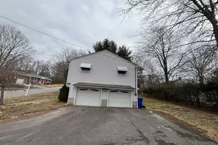 42 Harpswell St, Torrington, CT 06790 - Photo 3